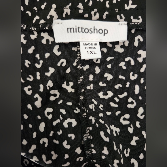 NIP mittoshop "Short Leash Ruffled Shorts - Black" w/ PocketsAnimal Print Sz 1XL - Picture 11 of 13